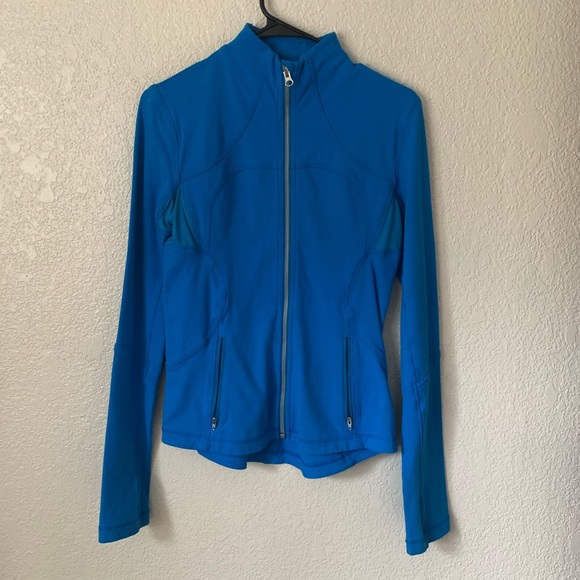 Lululemon Forme Jacket in Beaming Blue - Picture 1 of 6